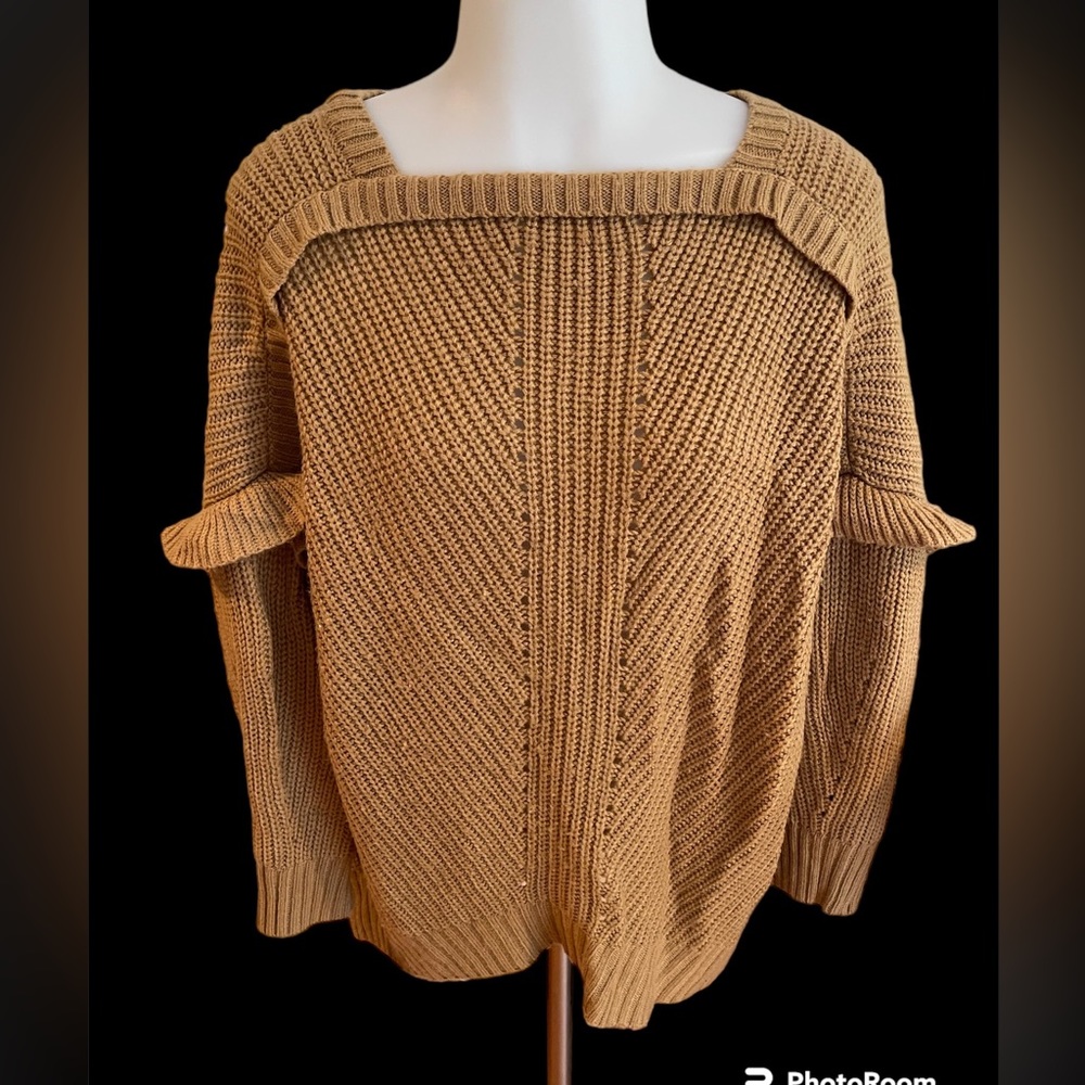 Hummingbird Bird Women’s Camel Colored Ruffle Accent Sweater SZ S/M
